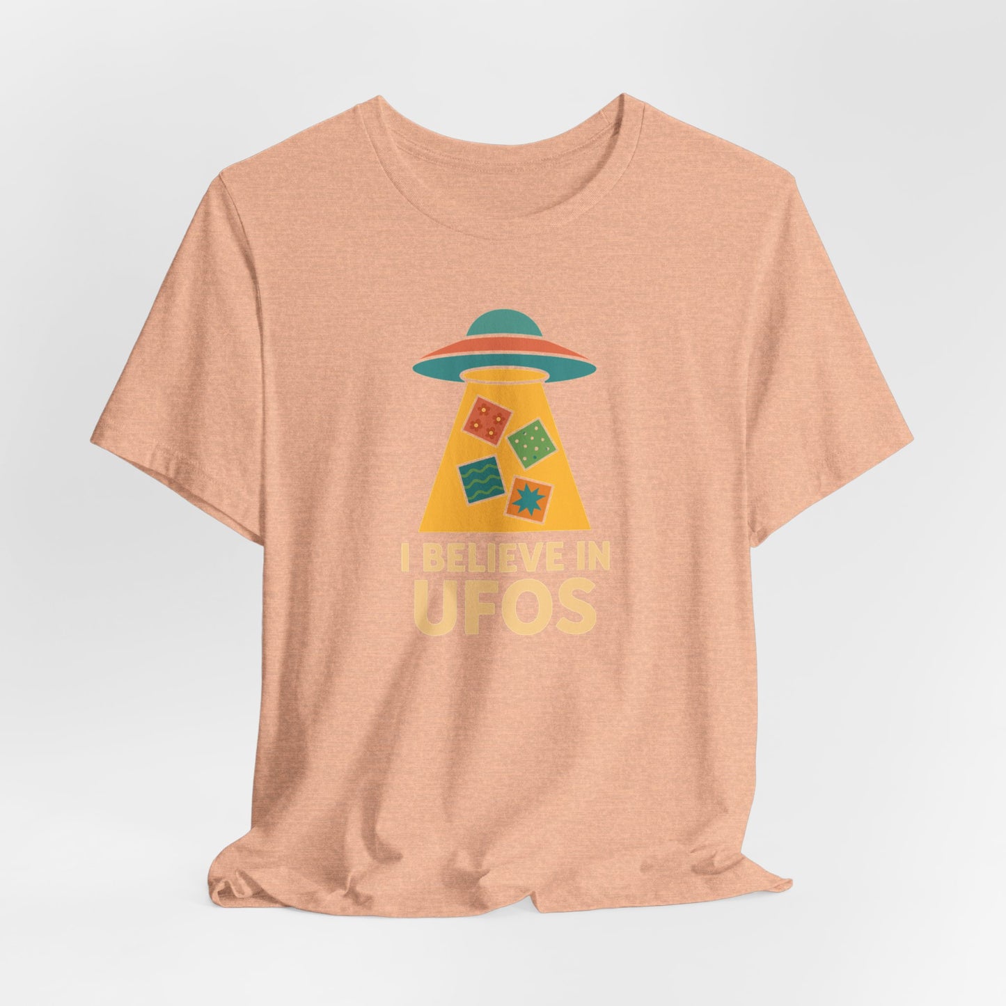 I Believe in UFOs – Funny Quilting T-Shirt for UFO-Obsessed Quilters